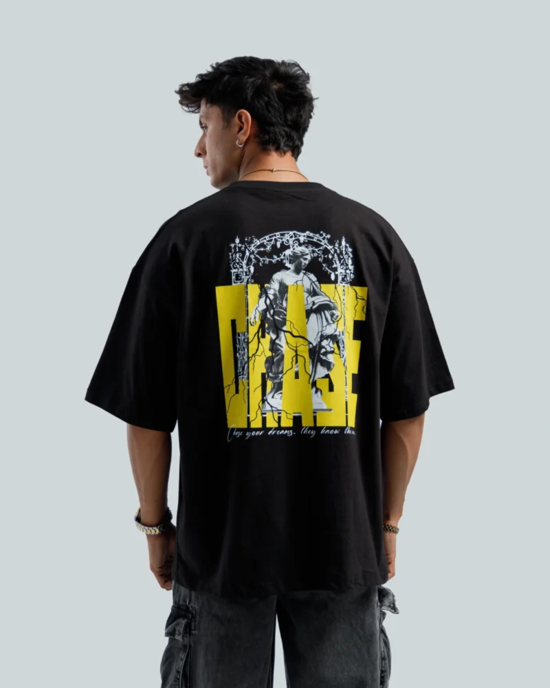 Chase Oversized Graphic Tee – Black